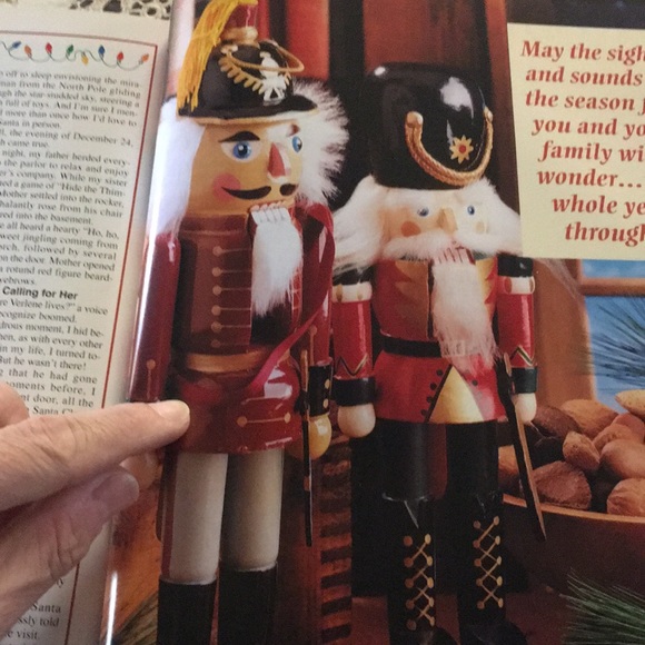 Country Woman Christmas 1999 hard cover book - Picture 10 of 11